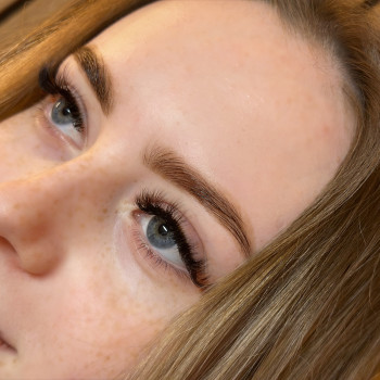 Оформление бровей (коррекция +окрашивание)
                    Бровист Александра Одесса