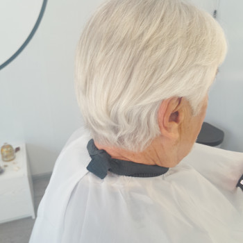 Чоловічи стрижки та борода
                    Перукар Хатидже Київ