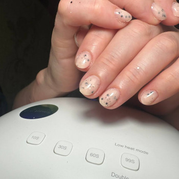 Маникюр
                    Перукар Хатидже Київ