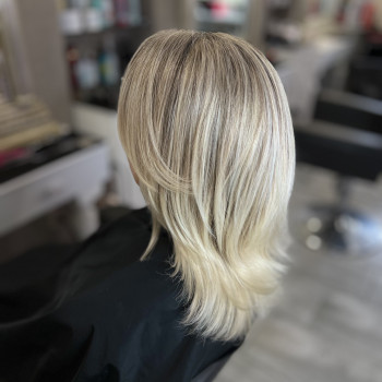   

Колорист - Ксенія