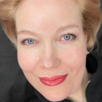 Перманентный макияж губ
                    Мастер перманентного макияжа Виктория Киев