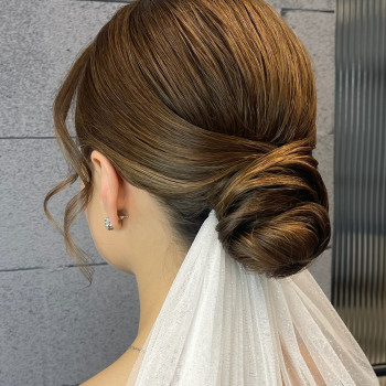 Весільна зачіска