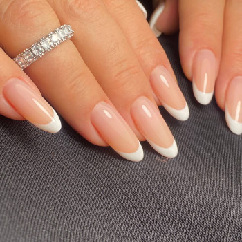 Манікюр комбінований
                    Салон красоты Hair Exclusive Киев