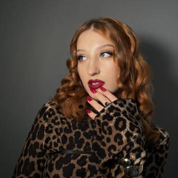 Макіяж
                    Візажист  Бровари