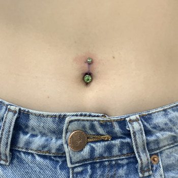 Пірсинг пупка