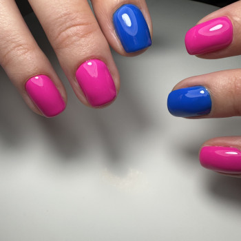 синий маникюр, розовый маникюр