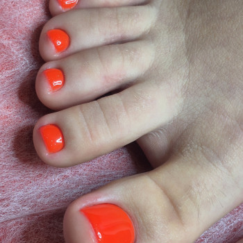 Педикюр з покриттям лаком/гель лаком
                    Салон красоты OH NAILS Одесса