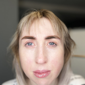 Перекрытие старого татуажа бровей
                    Мастер перманентного макияжа Ирина Киев