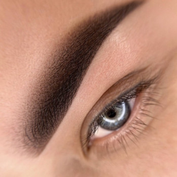 Пудровые брови
                    Майстер перманентного макіяжу Ирина Київ