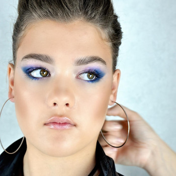 Яскравий сміливий образ для фотосету