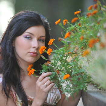 Денний макіяж у бузкових тонах