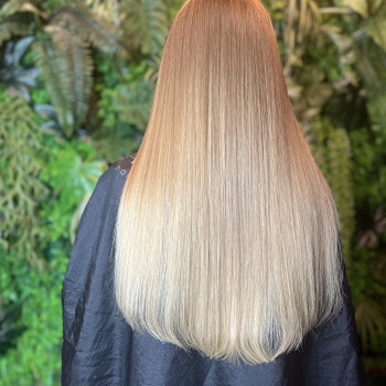 Итальянское наращивание на кератиновые капсулы
                    Салон красоты Студія волосся Тетяни Грабчак Киев