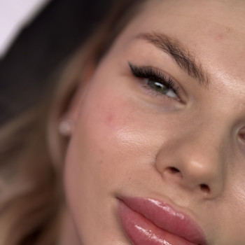 Нарощування вій
                    Лешмейкер Настя Бровари