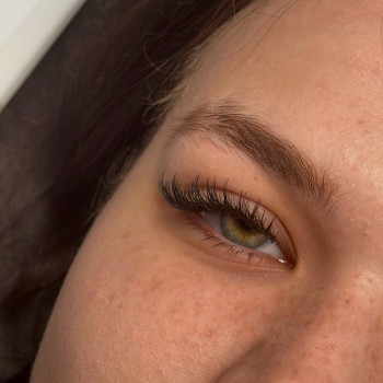 Нарощування вій
                    Лешмейкер Настя Бровари