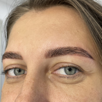 Оформлення брів
                    Майстер перманентного макіяжу Світлана Київ