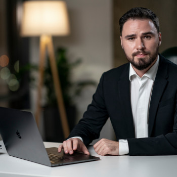 Бізнес фото від Володимира Краснобріжого