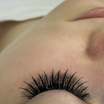 Профессиональное наращивание ресниц
                    Лешмейкер Лидия Кропивницкий