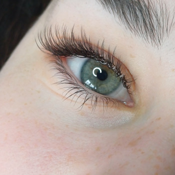 Наращивание ресниц
                    Лешмейкер Ксения Дніпро