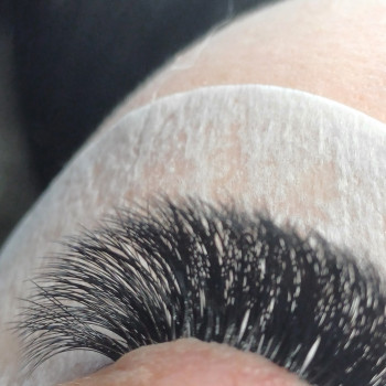 Наращивание ресниц
                    Лешмейкер Ксения Дніпро