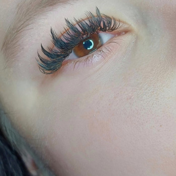 Наращивание ресниц
                    Лешмейкер Ксения Дніпро