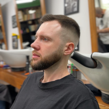 Стрижка
                    Барбер Денис Дніпро