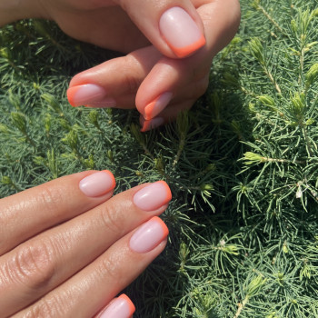 Французький манікюр
                    Майстер манікюру Леся Київ