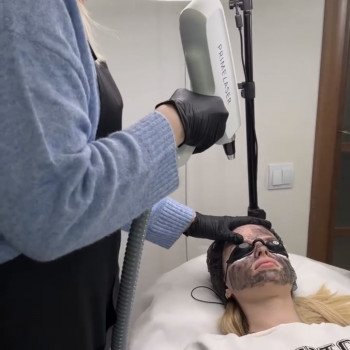 Карбоновий пілінг
                    Майстер перманентного макіяжу Виктория Кривий Ріг