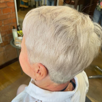 стрижка піксі, стрижки після 50 років