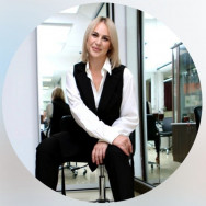 Перукар Светлана Харків,Григорія Сковороди, 45