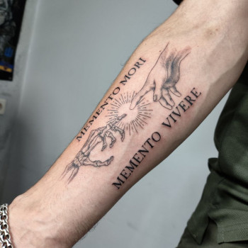 мужские, на предплечье, Memento mori