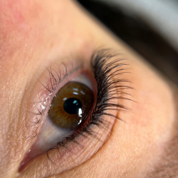 Класичне нарощування вій, тонусі вії