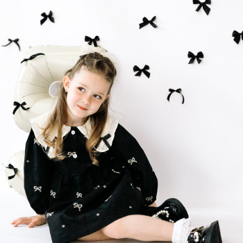 Тематическая фотосессия с бантиками на день рождения торт в подарок
                    Фотограф Вероника Одесса