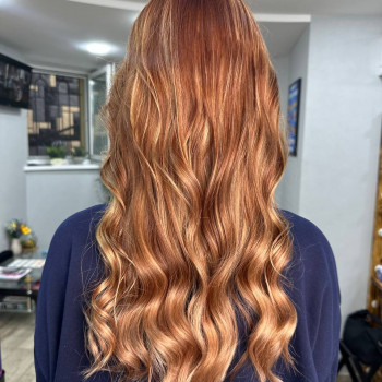 Стрижка жіноча
                    Салон красоты Fargo Киев