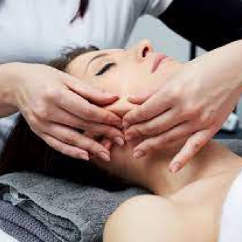 Масаж обличчя.
                    Массажист Наталія Ровно