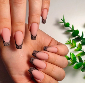 Нарощення нігтів
                    Мастер маникюра Оксана Степаненко Запорожье