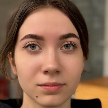 Покраска и корекция бровей
                    Мастер перманентного макияжа Лилия Полтава