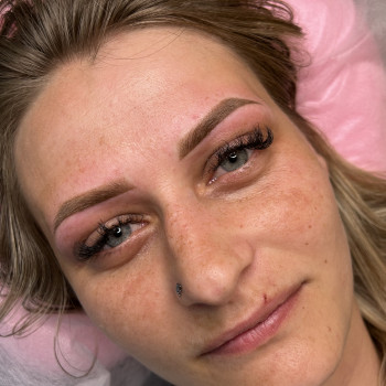 Коррекция перманентного макияжа/ татуажа
                    Мастер перманентного макияжа Александра Кривой Рог