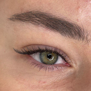 Нарощення вій