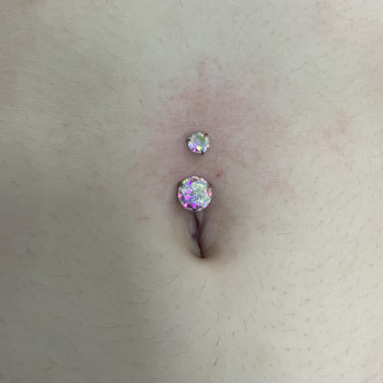 Пірсинг пупка