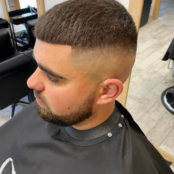 чоловіча стрижка