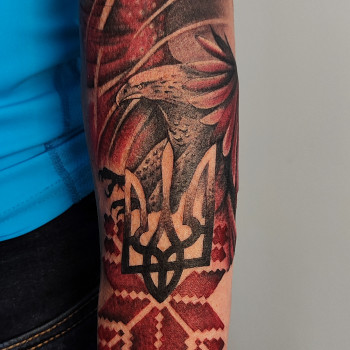 Тату для хлопців на руці кольорові, фото - Тату салон Tattoo Code
