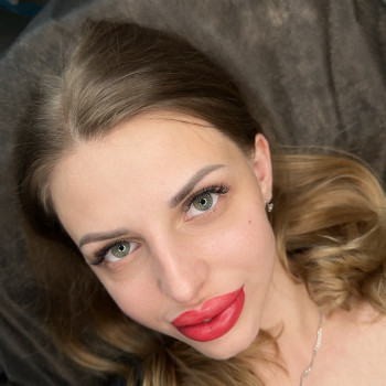 Перманентный макияж губ
                    Мастер перманентного макияжа Виктория Киев