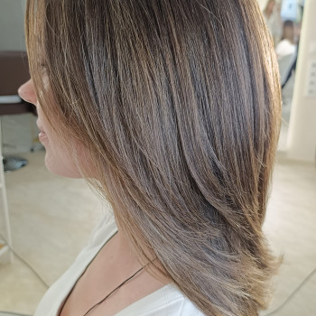 Стрижка на довге волосся