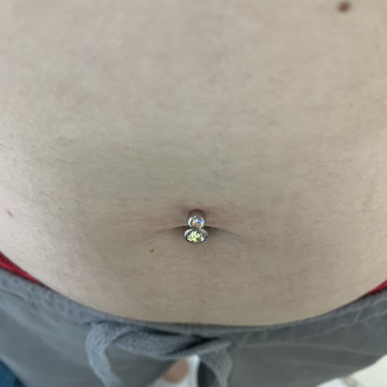 Пірсинг пупка