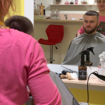 FAMILY BARBER SHOP, Вишневе Фото - 6