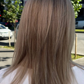 Тонування волосся
                    Салон красоты Charisma Запорожье