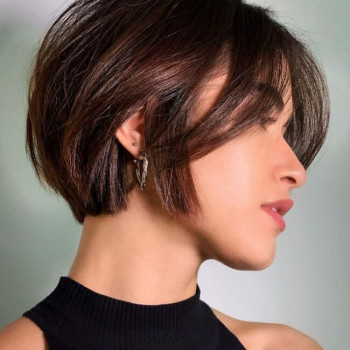 Стрижка Боб каре
                    Салон красоты Charisma Запорожье