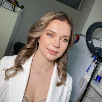 Макіяж професійний
                    Візажист Вера Харків