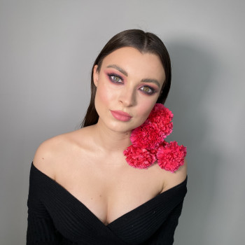 Макіяж професійний
                    Візажист Вера Харків