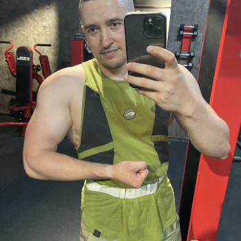 Тренування
                    Фитнес тренер Віталій Київ